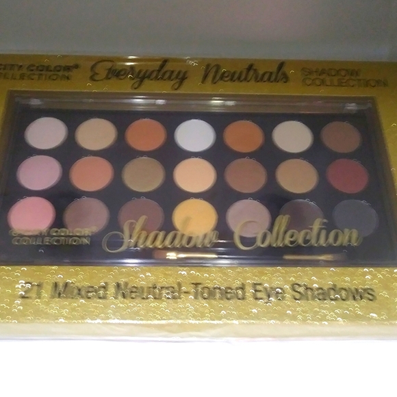 EYESHADOW PALETTE. CITY COLOR COLLECTION - Picture 1 of 4